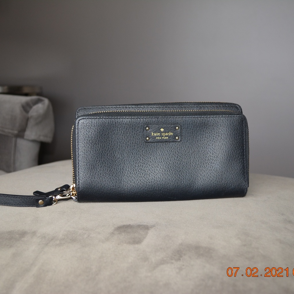 Kate Spade Wristlet Wallet Black
